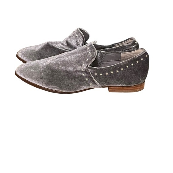 Steven by Steve Madden Gray Velvet w/ Silver Stud detail Flats Shoes - Picture 1 of 7